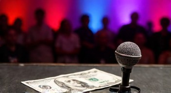 Ökonomische Aspekte der Comedy-Branche (6/10)